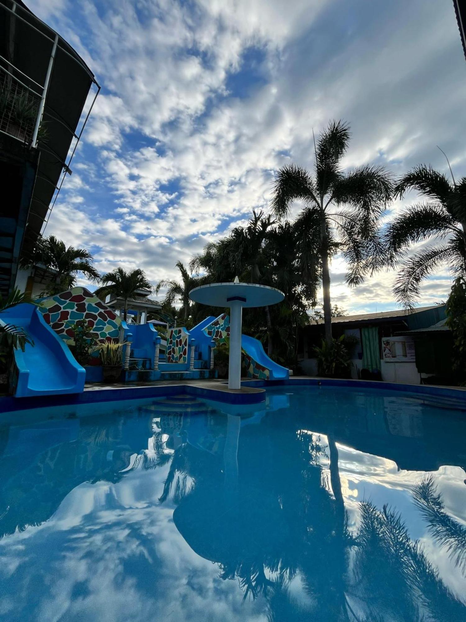Isla Paraiso Resort-Hotel Sison Buitenkant foto
