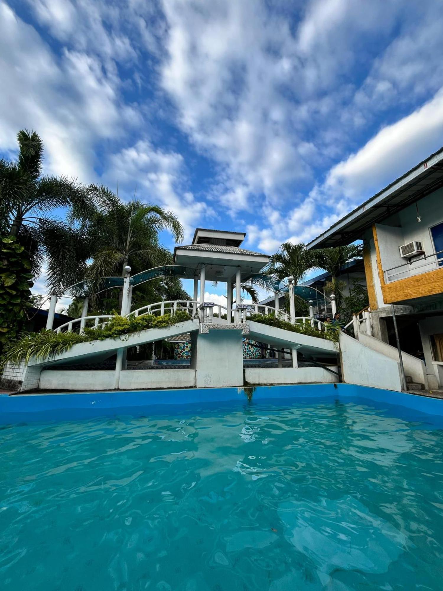 Isla Paraiso Resort-Hotel Sison Buitenkant foto